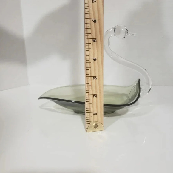 Vintage Duncan Miller Green/Clear Handblown  Art Glass Swan. - Picture 7 of 8